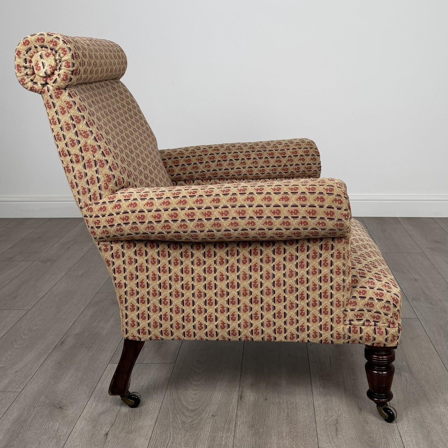 Antique 19th Century Good Quality Armchair in Mahogany