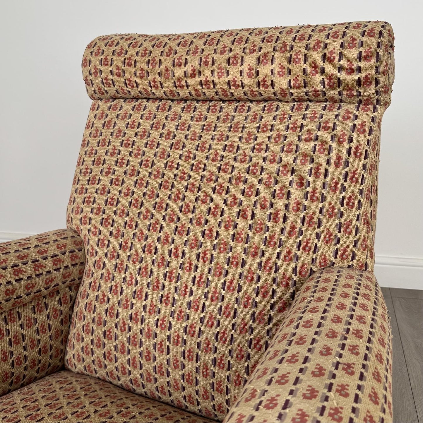 Antique 19th Century Good Quality Armchair in Mahogany