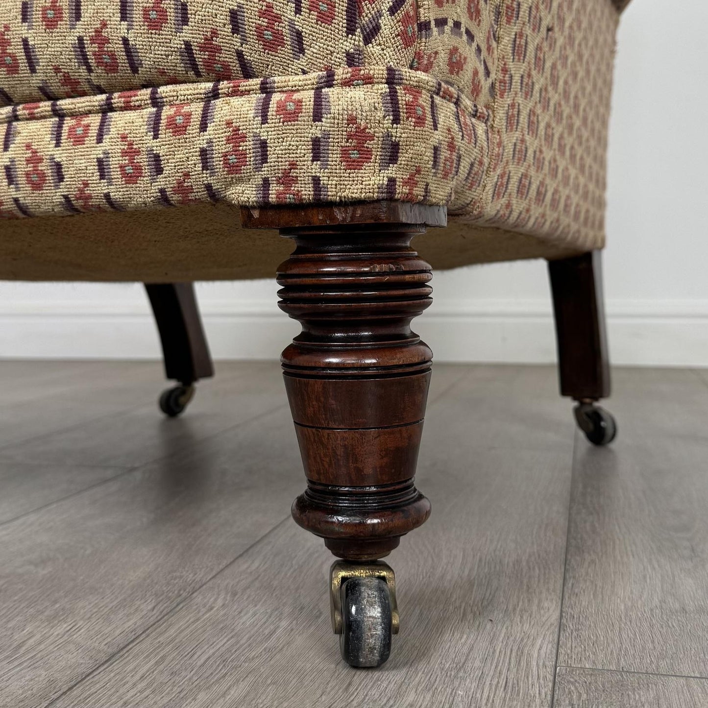 Antique 19th Century Good Quality Armchair in Mahogany